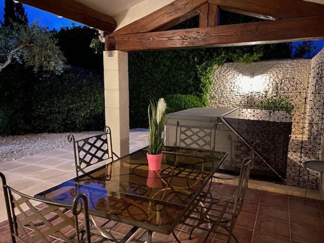 Mas Beau Soleil & Spa Cottages De Charme Avec Jacuzzi&Jardin Prives Saint-Remy-de-Provence Bagian luar foto
