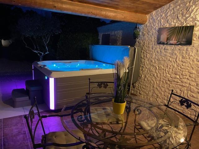 Mas Beau Soleil & Spa Cottages De Charme Avec Jacuzzi&Jardin Prives Saint-Remy-de-Provence Bagian luar foto
