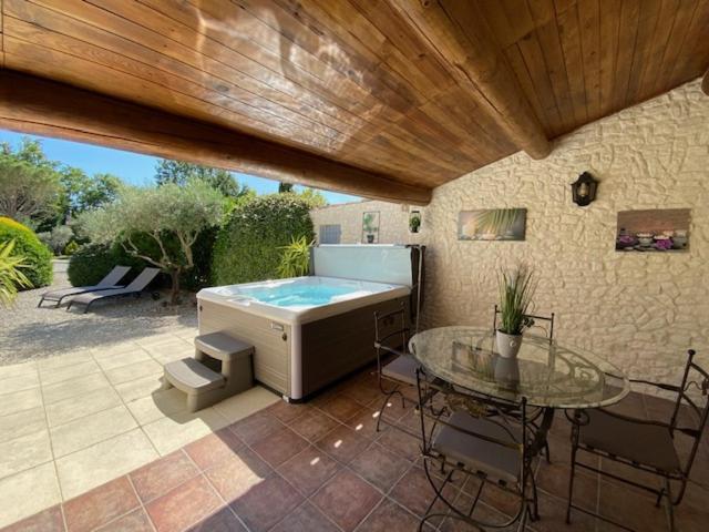 Mas Beau Soleil & Spa Cottages De Charme Avec Jacuzzi&Jardin Prives Saint-Remy-de-Provence Bagian luar foto